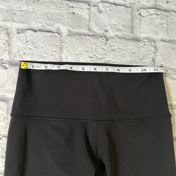 Lululemon Lunar New Year Wunder Under High-Rise Tight 25" ~ Size 6. - Picture 12 of 13